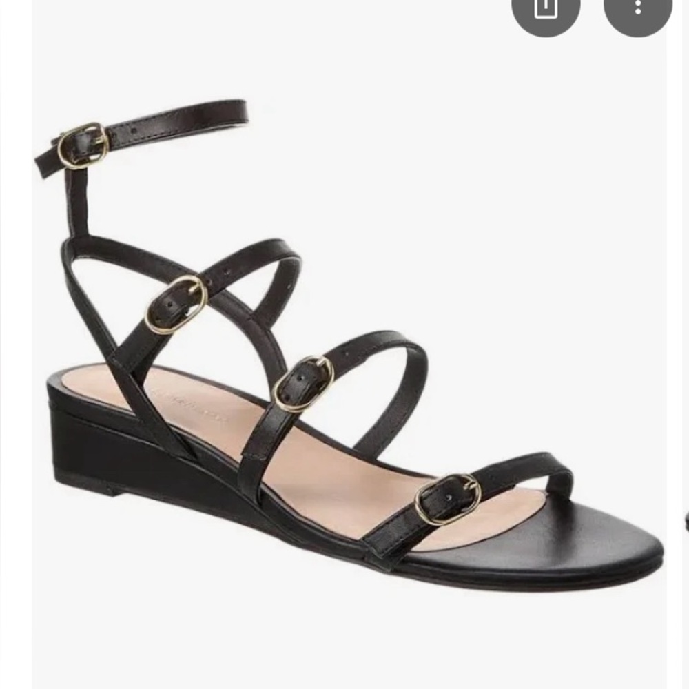 NWOB Stuart Weitzman Grecian Buckle Wedge Sandal size 6 black leather 2621